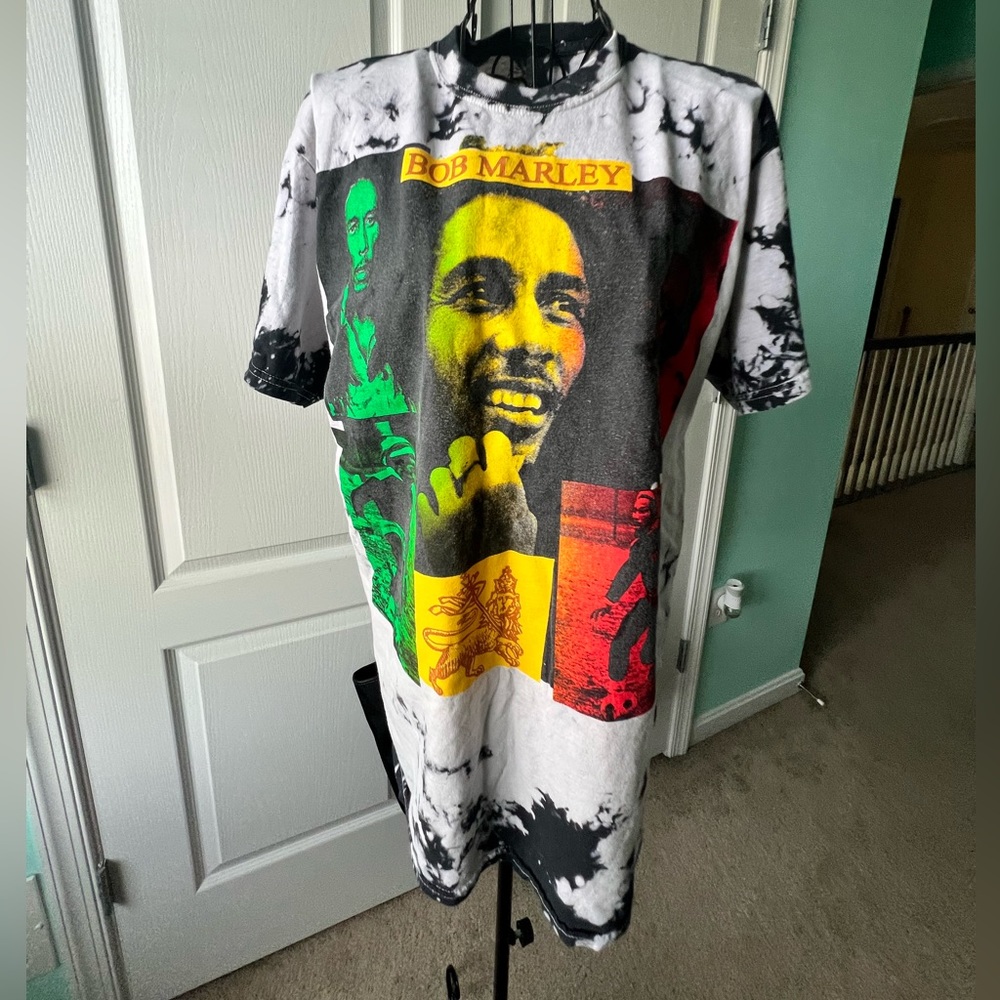NWOT urban outfitters Bob Marley exodus tie dye t shirt .size M